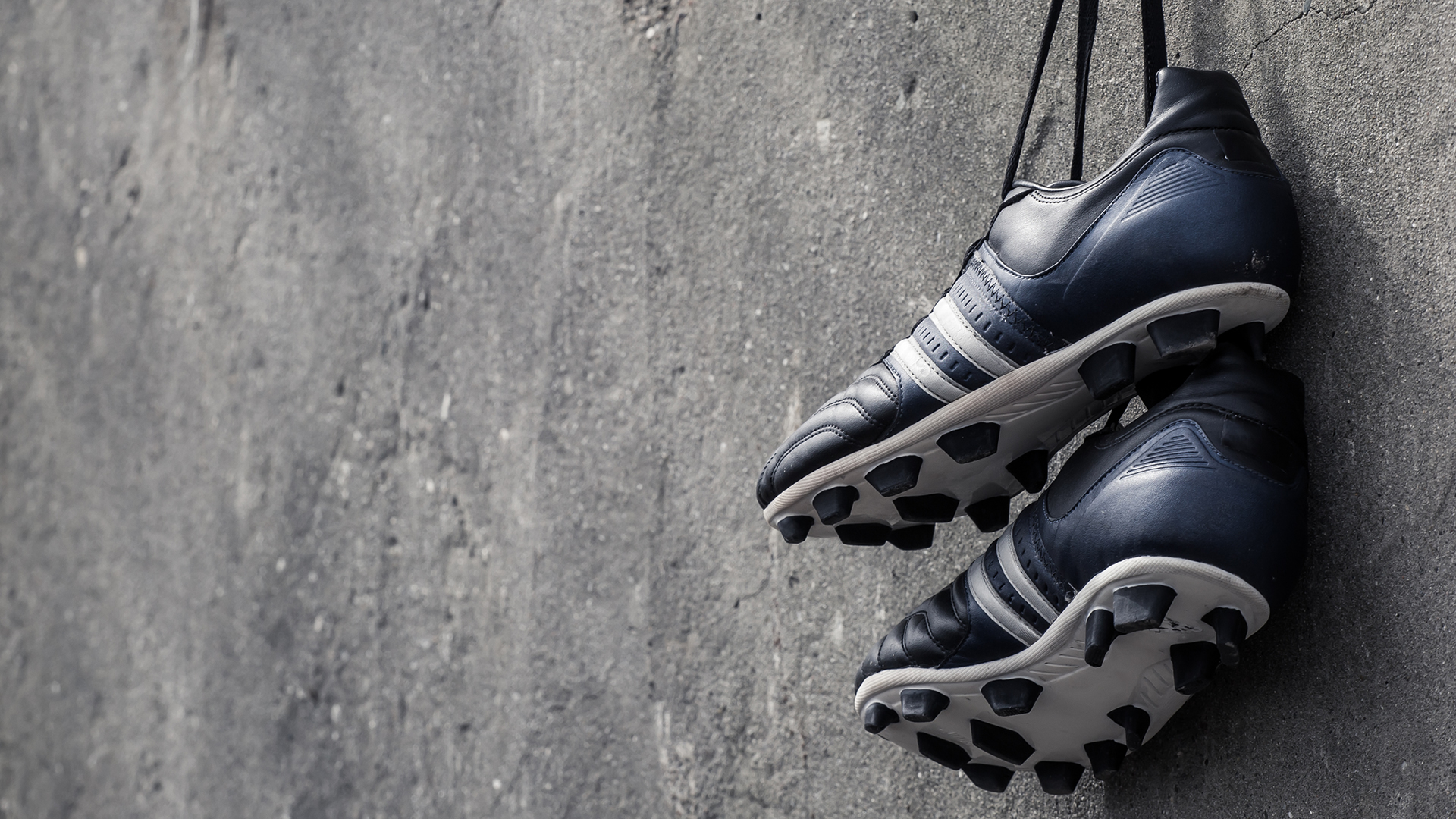Sports Shoes header